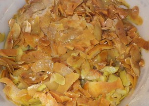 Fermented apple scraps for vinegar