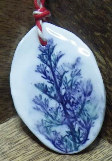 I love the colours in this pendant